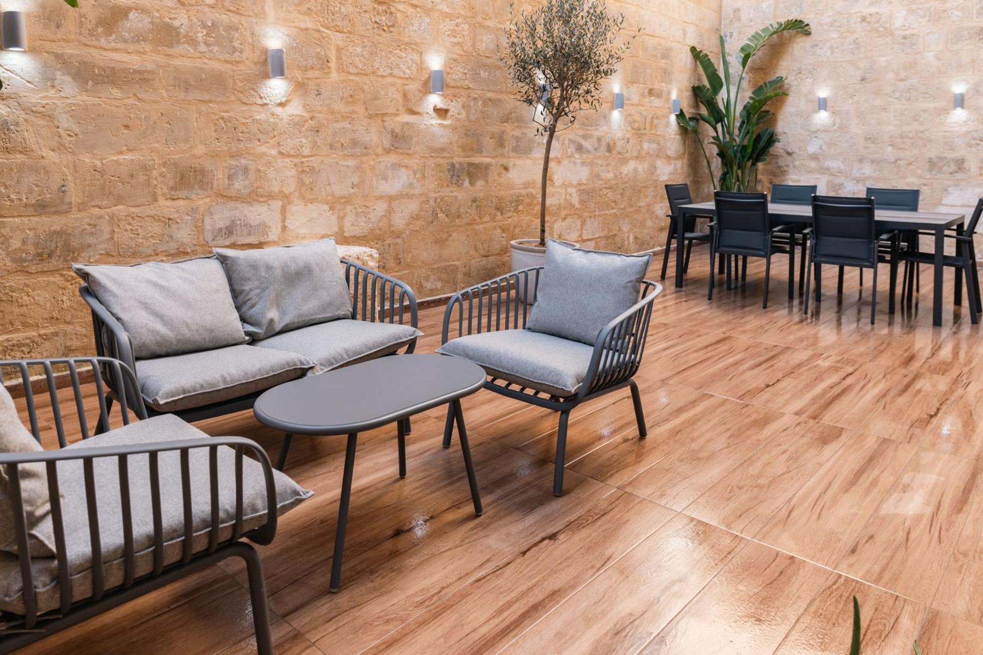 Valletta Waterfront Backyard Flat By Arcobnb Il-Furjana Exteriör bild