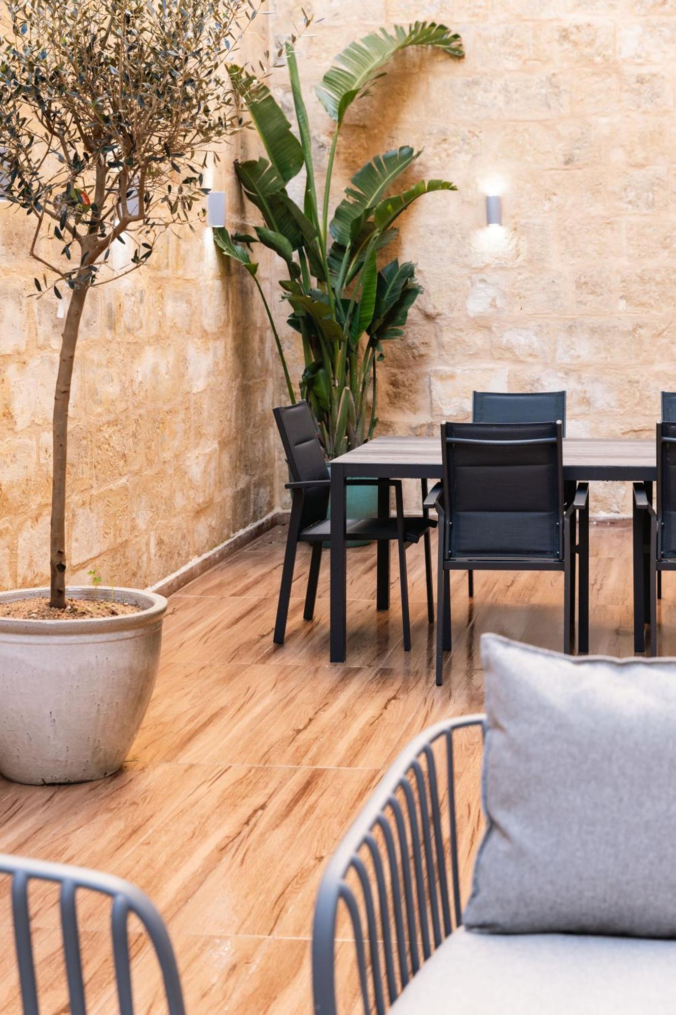 Valletta Waterfront Backyard Flat By Arcobnb Il-Furjana Exteriör bild